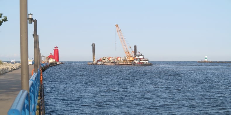 Grand Haven Pier 3.jpg